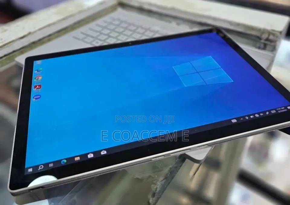 New Laptop Microsoft Surface 16GB Intel Core i7 SSD 256GB