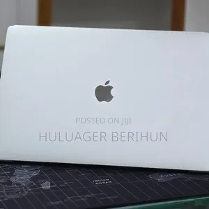 New Laptop Apple MacBook Pro 2017 16GB Intel Core i7 SSD 512GB