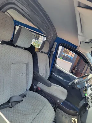 Toyota HiAce 2006 Blue