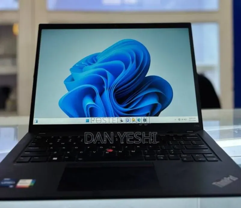New Laptop Lenovo Yoga 2 16GB AMD Ryzen 7 SSD 512GB