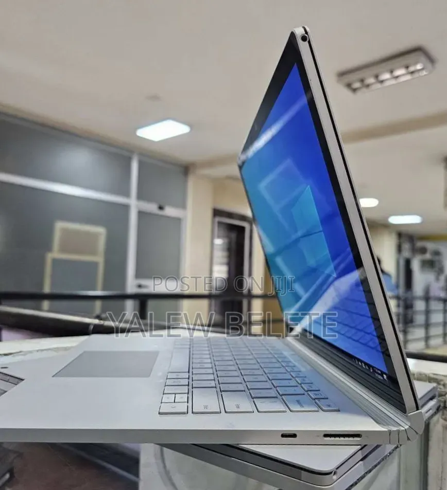 New Laptop Microsoft Surface Book 3 16GB Intel Core i7 SSD 256GB