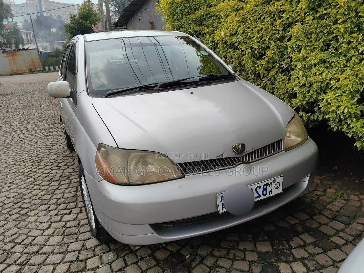Toyota Platz 2001 Silver
