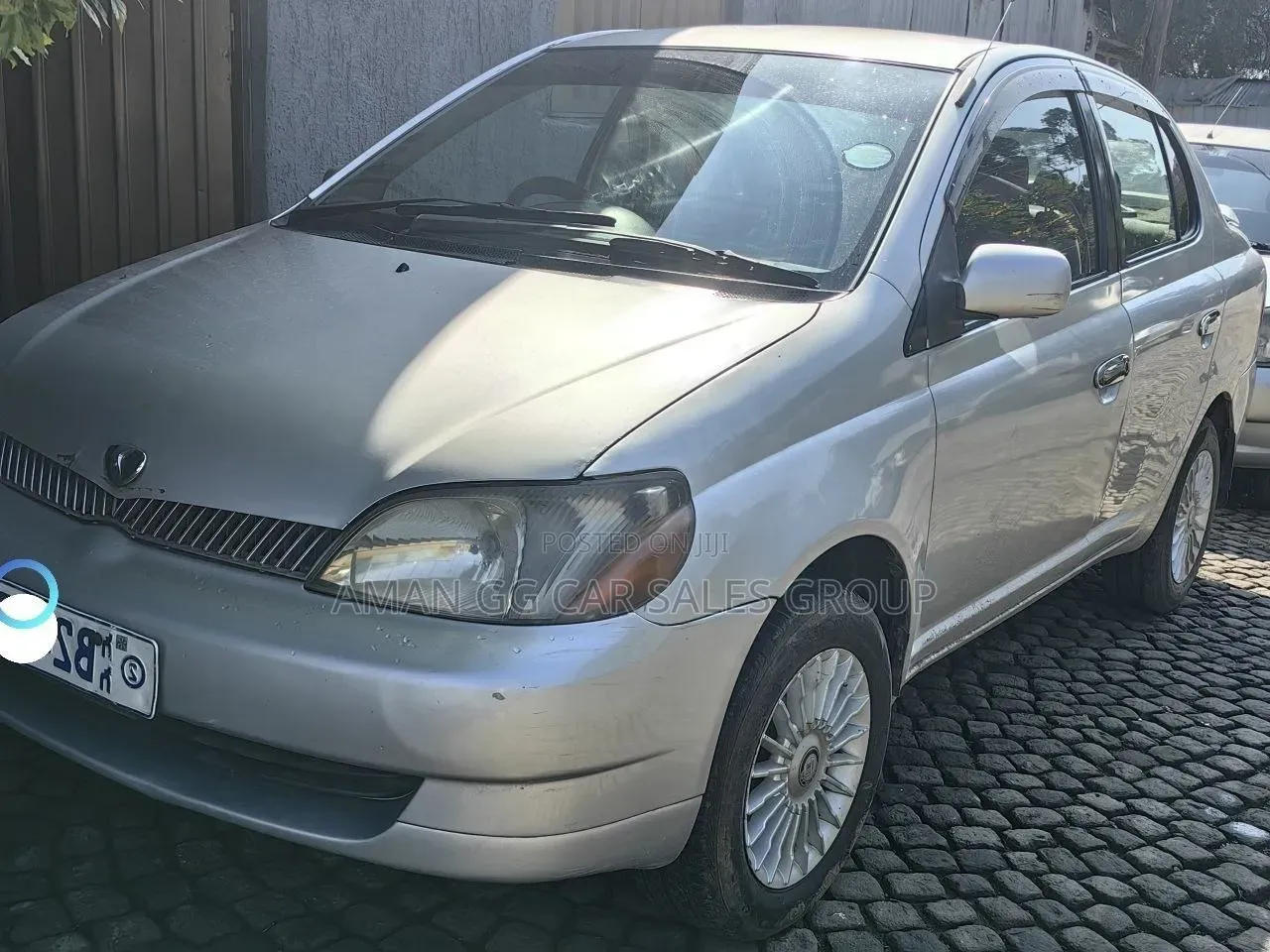 Toyota Platz 2001 Silver