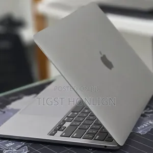 New Laptop Apple MacBook Pro 8GB Apple M2 SSD 512GB