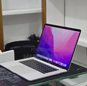 New Laptop Apple MacBook Pro 2017 16GB Intel Core i7 SSD 512GB
