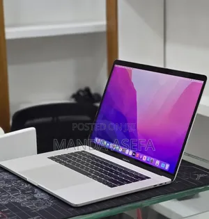 New Laptop Apple MacBook Pro 2017 16GB Intel Core i7 SSD 512GB