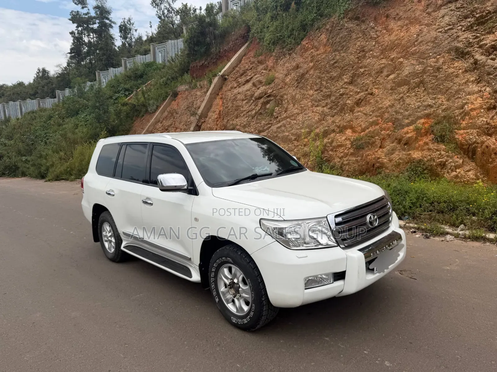 Toyota Land Cruiser 2011 White