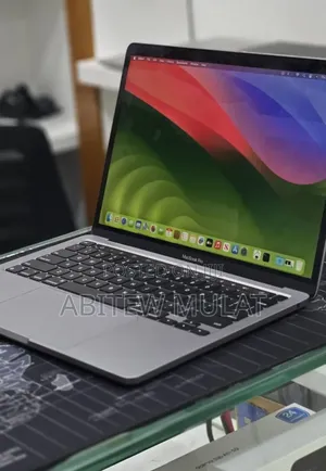 New Laptop Apple MacBook Pro 2020 M1 8GB Apple M1 SSD 512GB