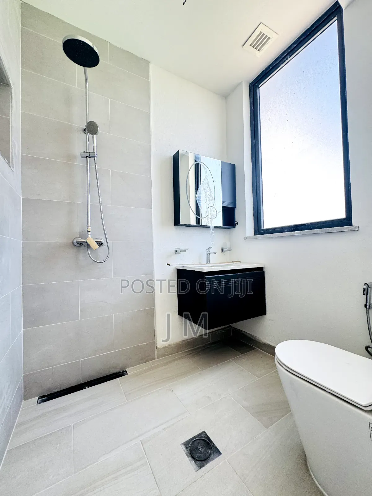 Furnished 4bdrm Apartment in Bole for rent