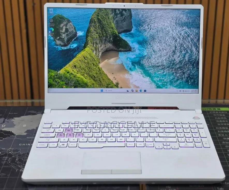 New Laptop Asus 32GB AMD Ryzen 7 SSD 1T