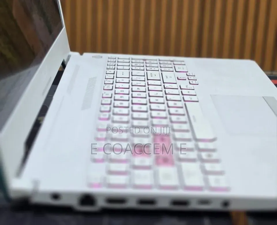New Laptop Asus 32GB AMD Ryzen 7 SSD 1T