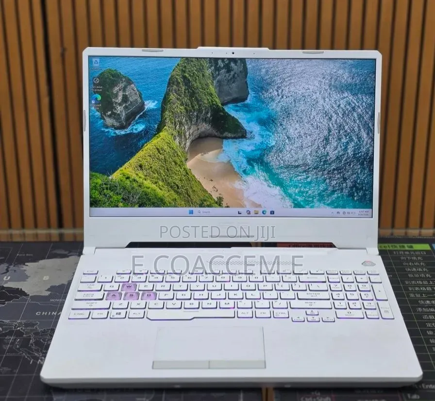 New Laptop Asus 32GB AMD Ryzen 7 SSD 1T