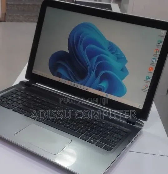 New Laptop HP Pavilion 15 8GB Intel Core i5 SSD 1T