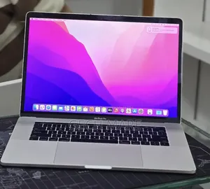 New Laptop Apple MacBook Pro 2017 16GB Intel Core i7 SSD 512GB
