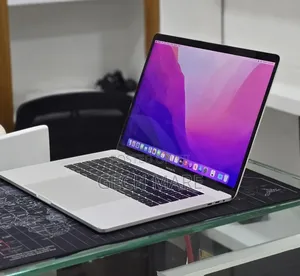 New Laptop Apple MacBook Pro 2017 16GB Intel Core i7 SSD 512GB