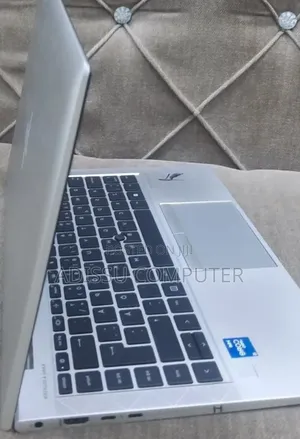 New Laptop HP EliteBook 840 G8 16GB Intel Core i5 SSD 512GB