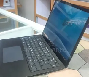 New Laptop Microsoft Surface 16GB Intel Core i7 SSD 512GB