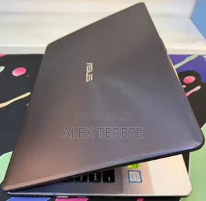 New Laptop Asus VivoBook 15 X505BA 8GB Intel Core i7 SSD 1T