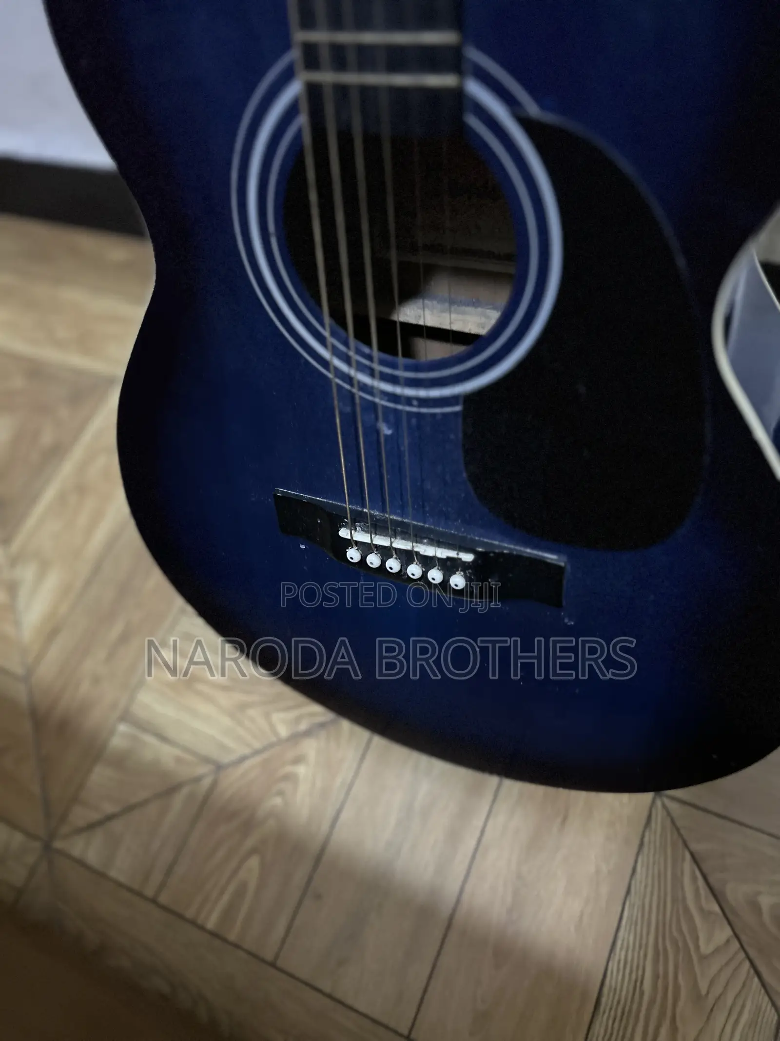 Box Guitar