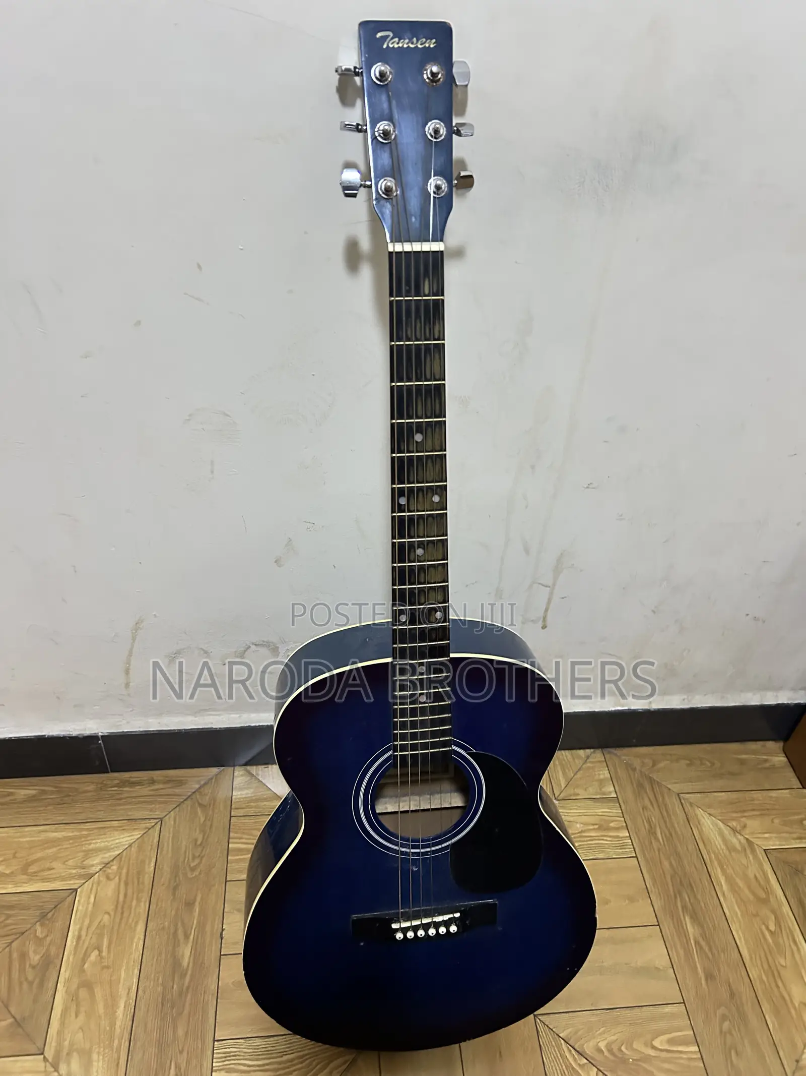 Box Guitar