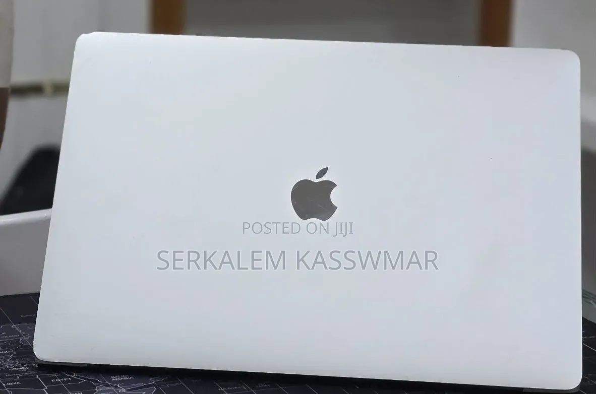 New Laptop Apple MacBook Pro 2017 16GB Intel Core i7 SSD 512GB