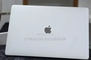 New Laptop Apple MacBook Pro 2017 16GB Intel Core i7 SSD 512GB