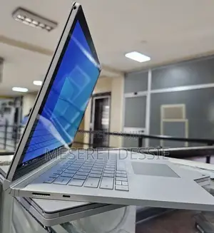 New Laptop Microsoft Surface Book 3 16GB Intel Core i7 SSD 256GB