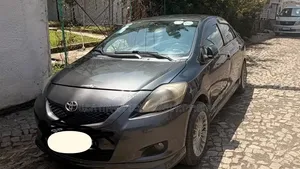 Toyota Yaris 2010 Gray