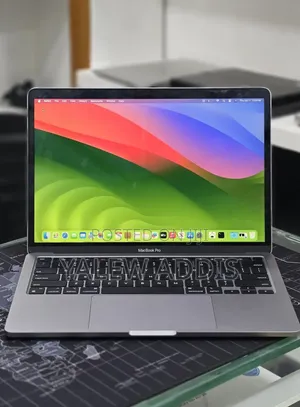 New Laptop Apple MacBook Pro 2020 M1 8GB Apple M1 SSD 512GB