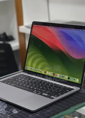 New Laptop Apple MacBook Pro 2020 M1 8GB Apple M1 SSD 512GB