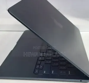 New Laptop Apple MacBook Air 2022 M2 8GB Apple M2 SSD 256GB