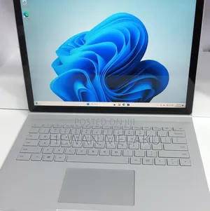 New Laptop Microsoft Surface Book 2 16GB Intel Core i7 SSD 512GB