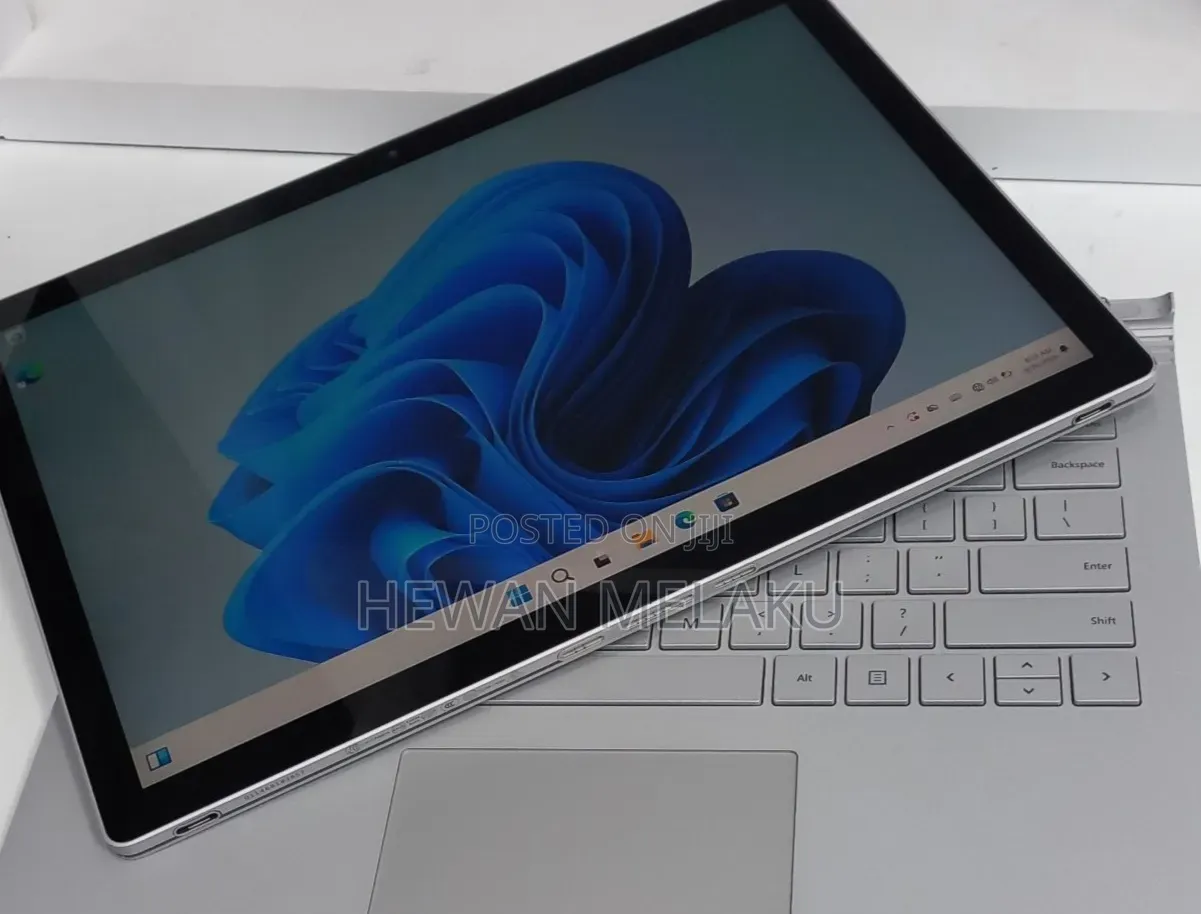 New Laptop Microsoft Surface Book 2 16GB Intel Core i7 SSD 512GB