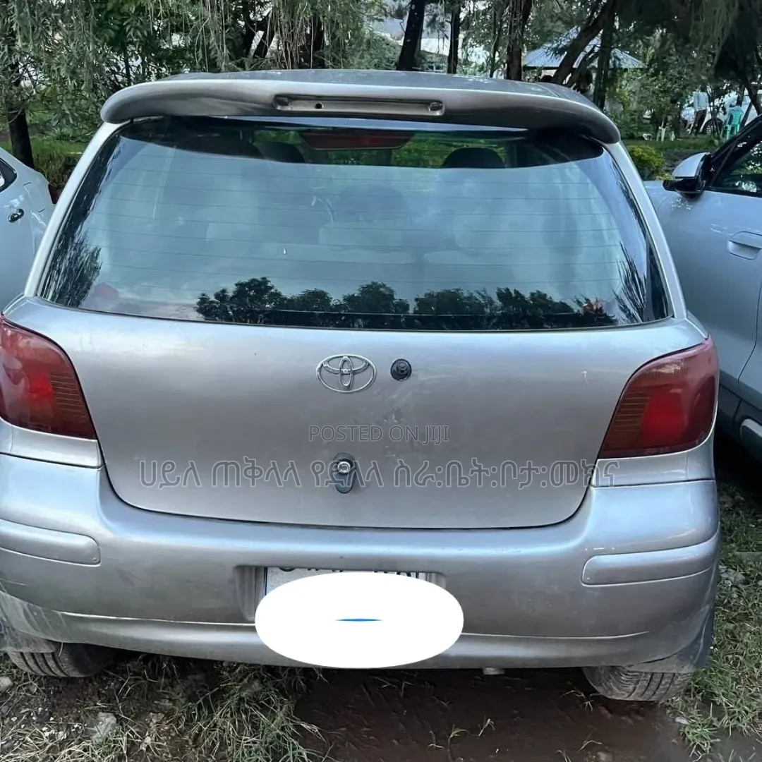 Toyota Vitz 2004 Teal