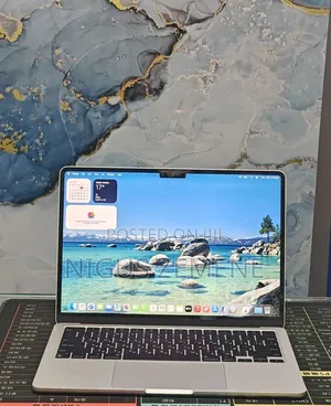 New Laptop Apple MacBook Air 2022 M2 8GB Apple M2 SSD 256GB