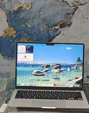 New Laptop Apple MacBook Air 2022 M2 8GB Apple M2 SSD 256GB