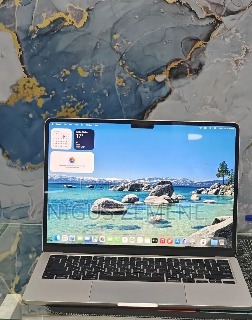 New Laptop Apple MacBook Air 2022 M2 8GB Apple M2 SSD 256GB
