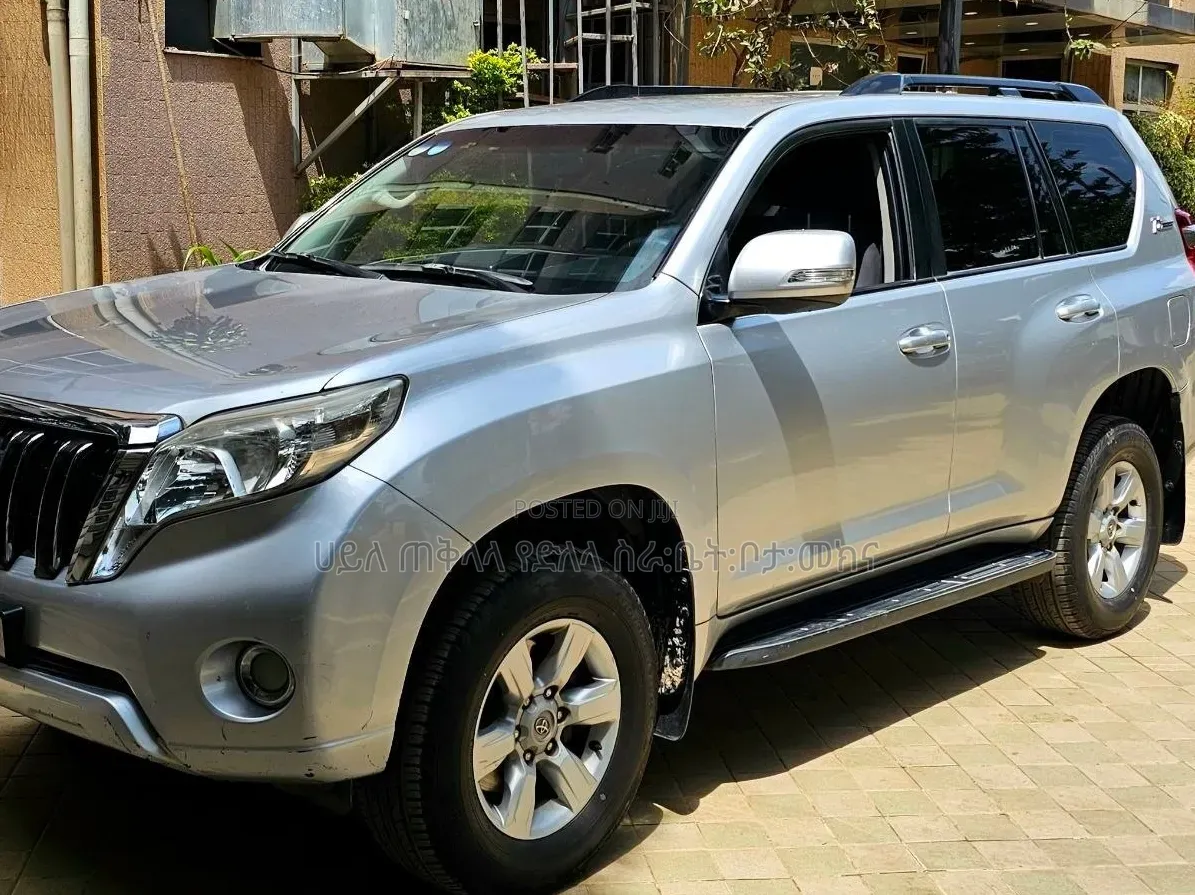 Toyota Land Cruiser Prado 2016 Silver