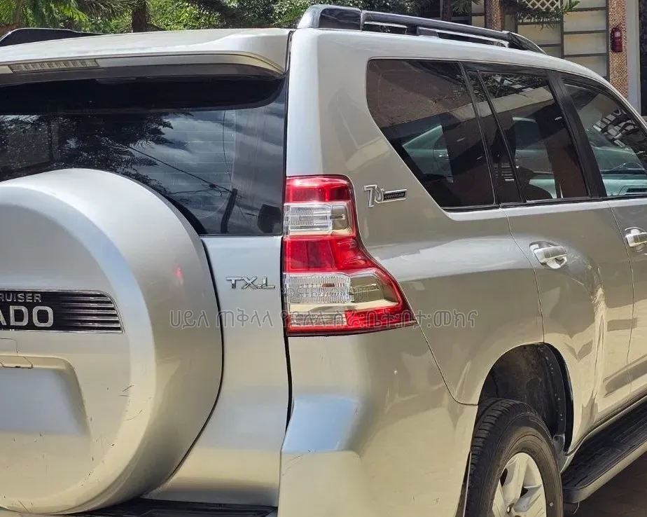 Toyota Land Cruiser Prado 2016 Silver