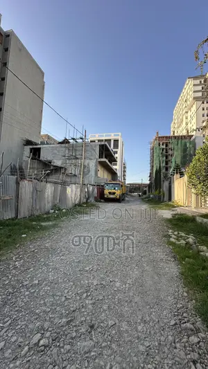 የሚሸጥ መሬት ቦታ አያት
