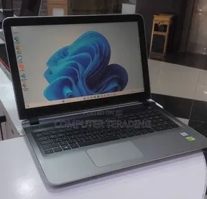 Laptop HP Pavilion 15 8GB Intel Core i5 HDD 1T
