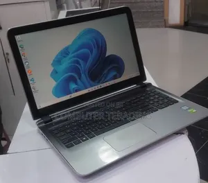 Laptop HP Pavilion 15 8GB Intel Core i5 HDD 1T