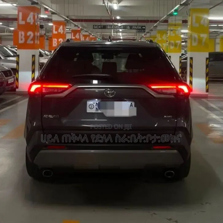 Toyota RAV4 2021 Matt Black