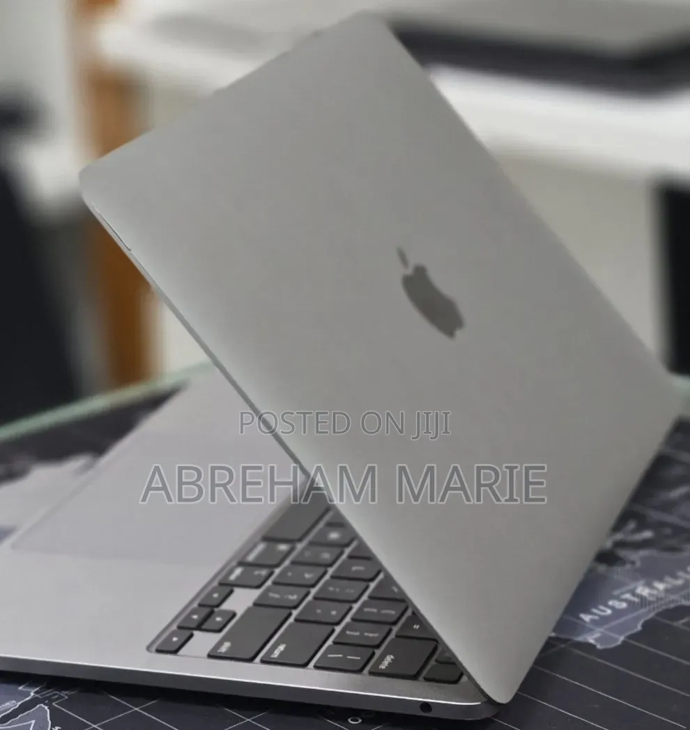 New Laptop Apple MacBook Pro 2020 M1 8GB Apple M1 Pro SSD 512GB