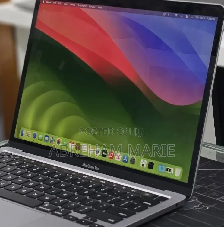 New Laptop Apple MacBook Pro 2020 M1 8GB Apple M1 Pro SSD 512GB