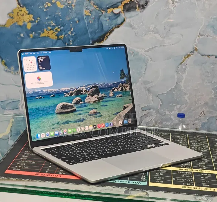 New Laptop Apple MacBook Air 2022 M2 8GB Apple M2 SSD 256GB