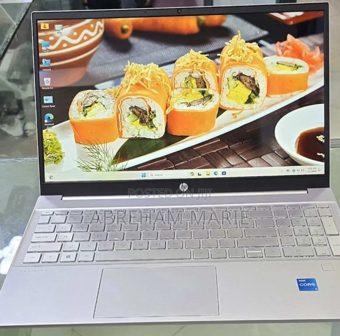 New Laptop HP Pavilion 15 8GB Intel Core i5 SSD 512GB