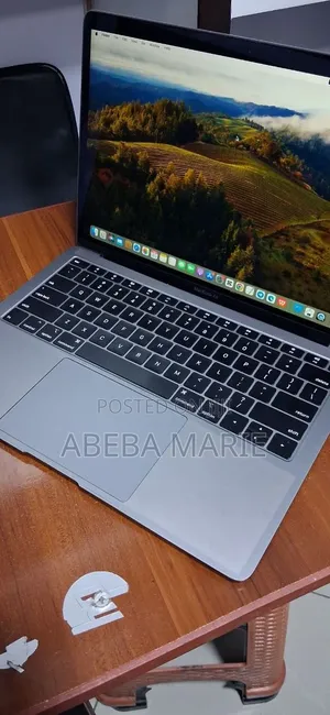 New Laptop Apple MacBook Air 2017 8GB Intel Core i5 SSD 128GB