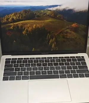 New Laptop Apple MacBook Air 2017 8GB Intel Core i5 SSD 128GB