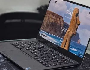 New Laptop Dell XPS 15 8GB Intel Core i7 SSD 512GB